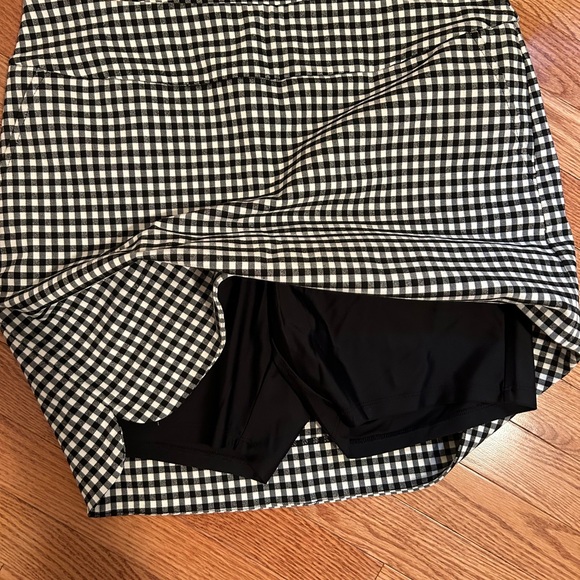 Black and white gingham patterned skort. - Picture 5 of 7